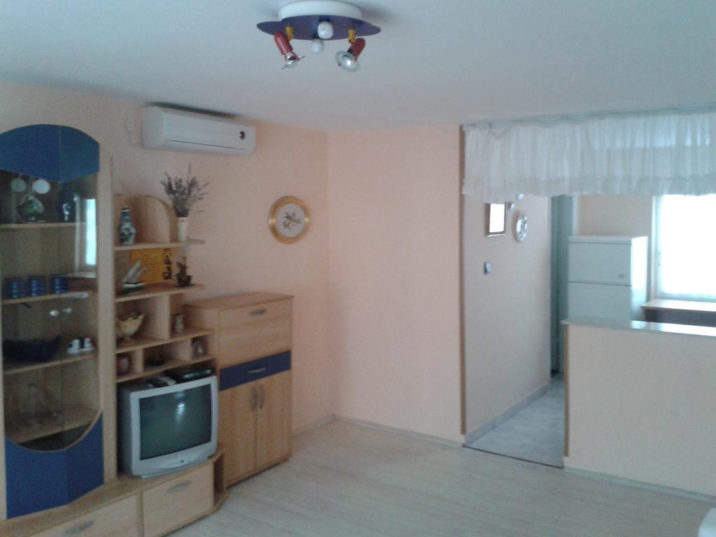 Apartmani Mira Vir Exteriör bild